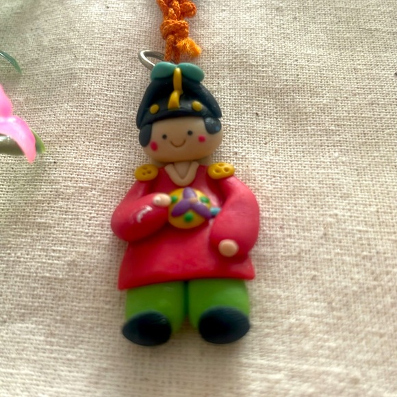 Traditional Korean Hanbok Keychain Purse Charm - Picture 7 of 10